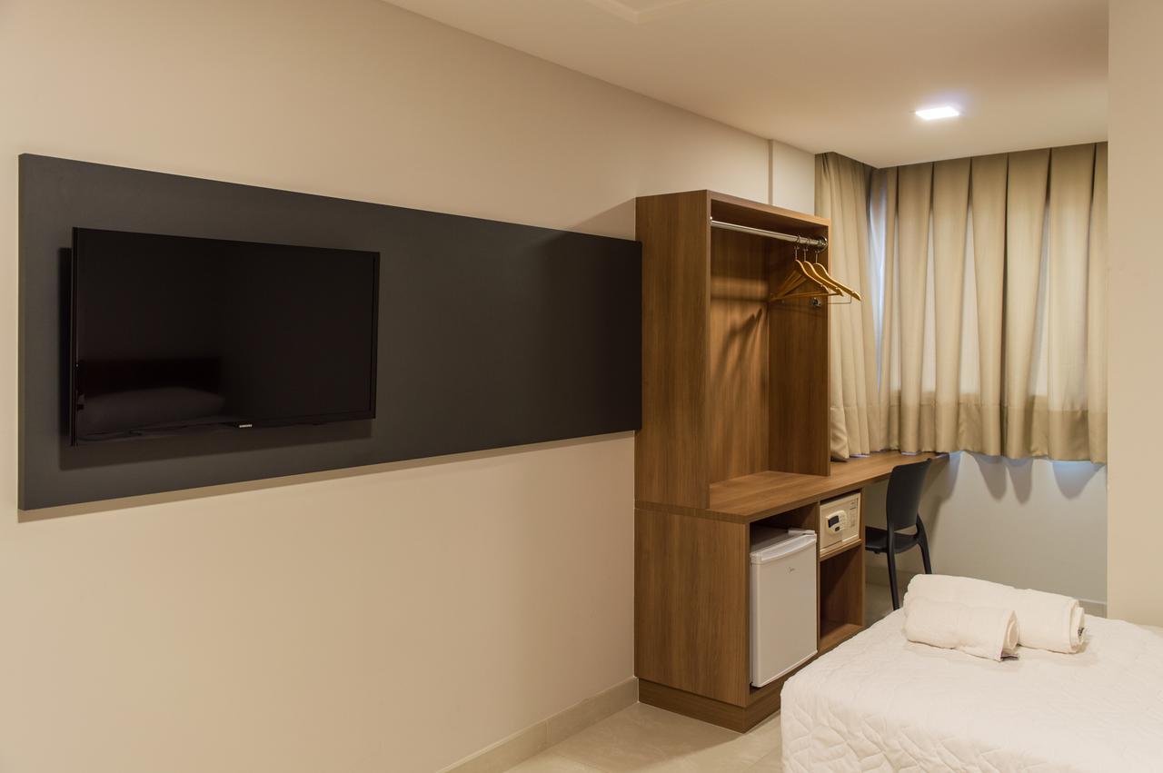 Bravo Hotel João Neiva Buitenkant foto
