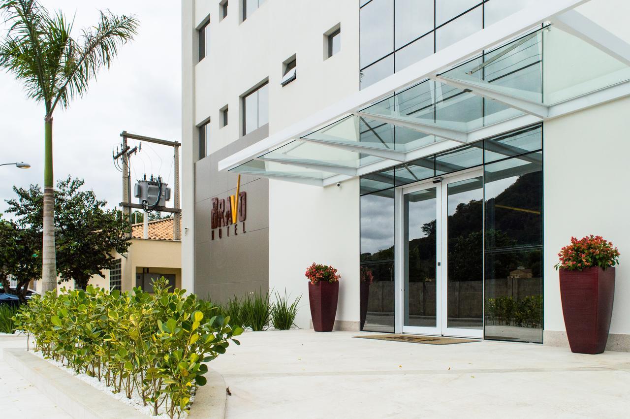 Bravo Hotel João Neiva Buitenkant foto
